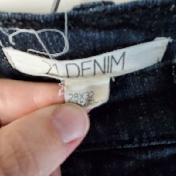 2.1 Denim Black Skinny Midrise Jeans Size 28x32 - Picture 2 of 6